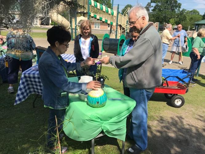 Gonzales Garden Club hosts plant and bake sale at Jambalaya Park