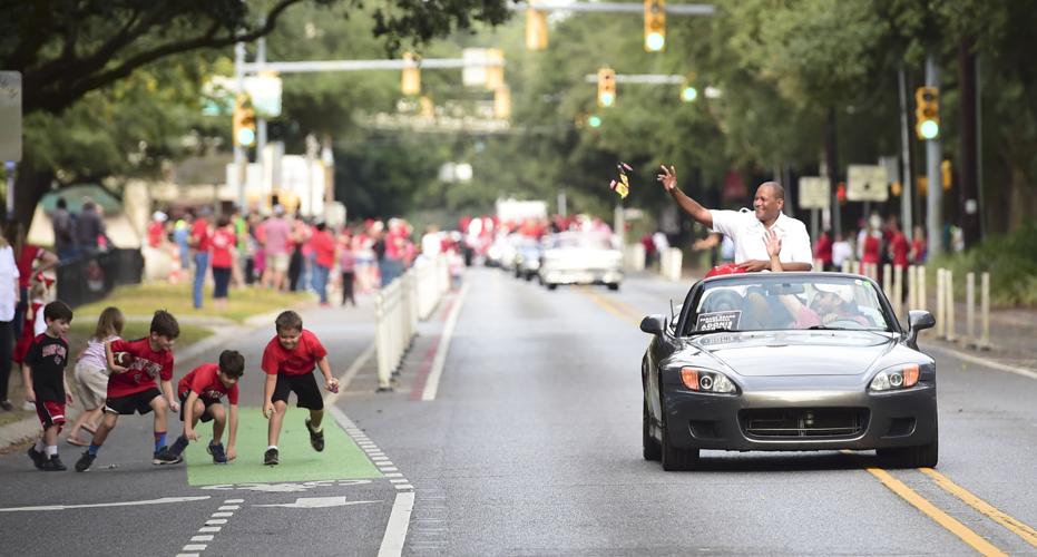 Photos ULL Parade rolls through campus Festivals