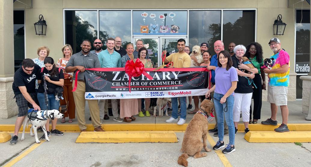 Zachary Pet Supply holds ribboncutting Zachary