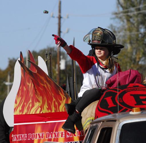 Zachary honors heroes during Christmas parade Zachary