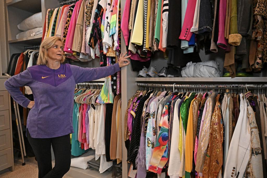 Inside LSU Coach Kim Mulkey's closet | Entertainment/Life 
