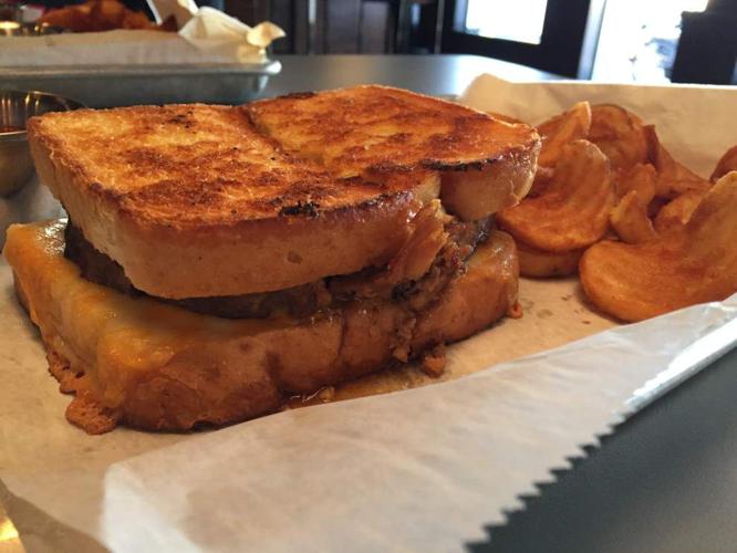 Review The State Bar, offering hearty favorites, doesn’t skimp on