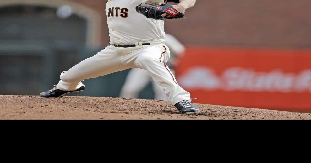 Tim Hudson finally gets to pitch in a World Series game - The Boston Globe
