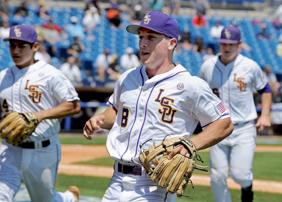 LSU whips Vanderbilt 11-1 to open SEC tournament _lowres