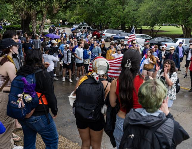 BR.lsuprotest.050424