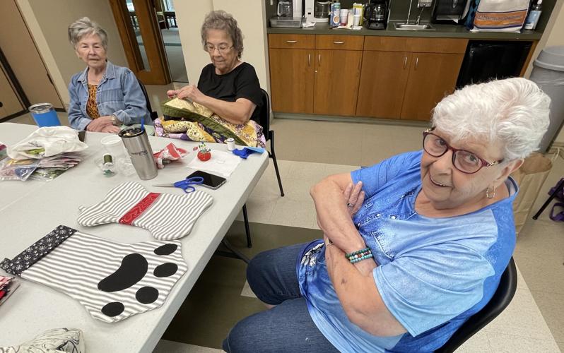 Honeybee Quilters in Zachary find sweetness visiting and helping others