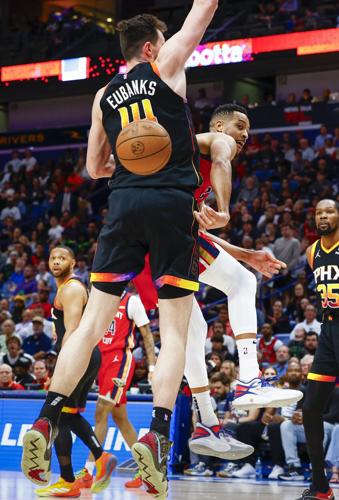 NO.pelicanssuns.040224_4078.JPG