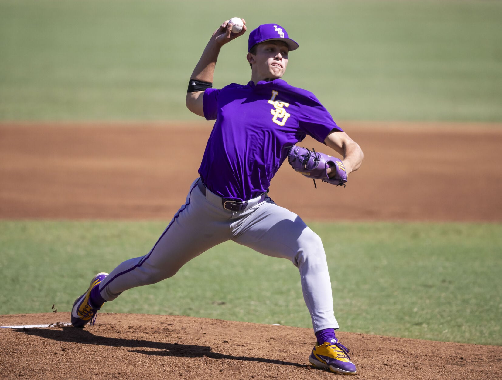 BR.lsufallbaseball2.adv_1865 MJ.JPG