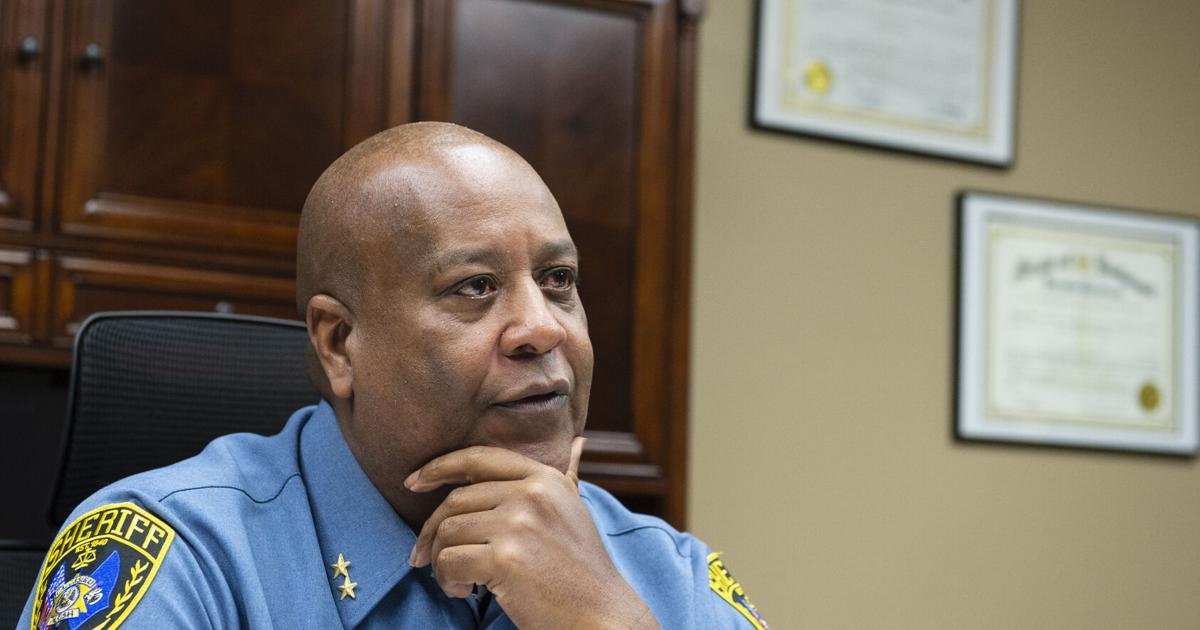 Louisiana sheriff describes toddler rescue on Interstate 10 | Crime ...