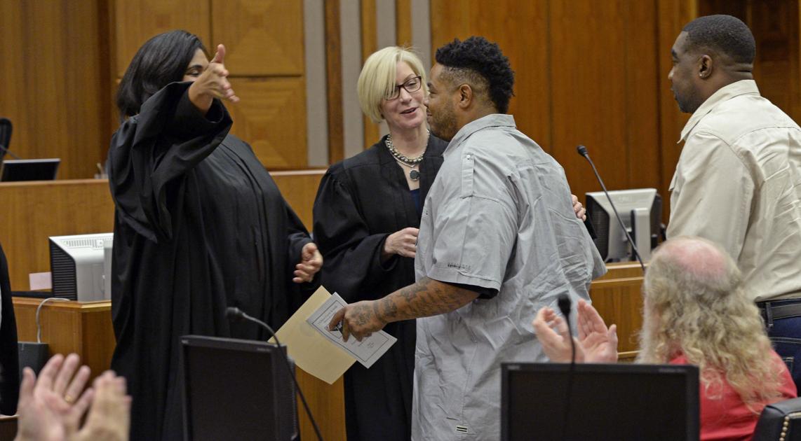 Baton Rouge federal court graduates first 3 offenders from inaugural