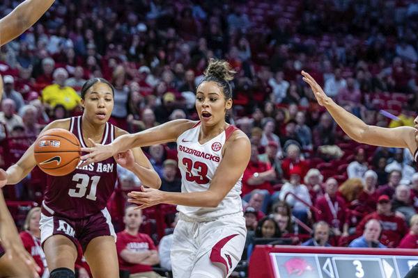 Lady Backs Lose First Conference Matchup To Texas A M Sports Thecabin Net