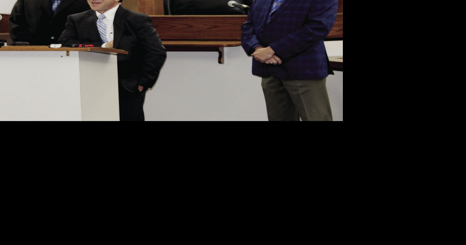 Prosecutor to charge former deputy with manslaughter