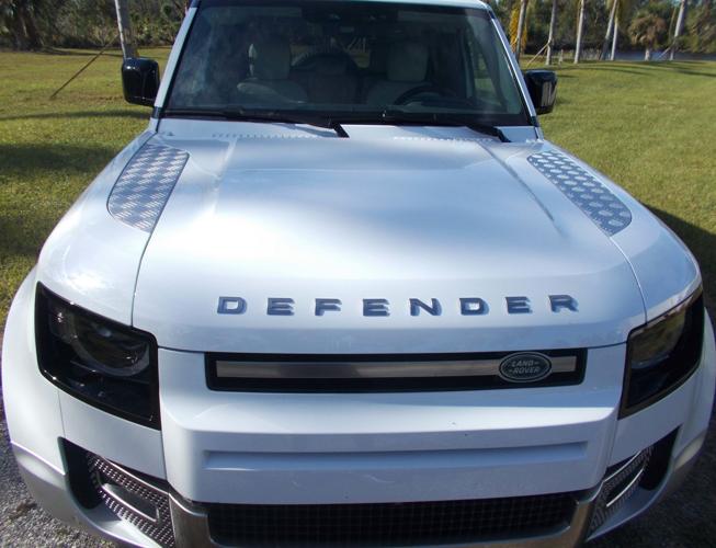 2023 Land Rover Defender front end.jpg