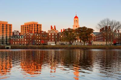 Boston,Massachusetts,-,November,9,,2019:,Dunster,House,Of,Harvard