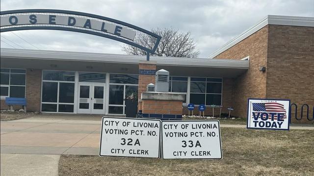 Michigan voters to decide major primary contests tonight