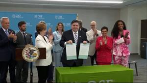 Pritzker signs more regulations on pharmacy benefit managers into law