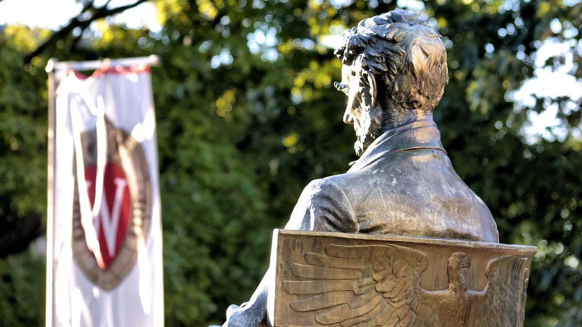 Wisconsin football’s NIL era downfall had cost; it’s now costing taxpayers