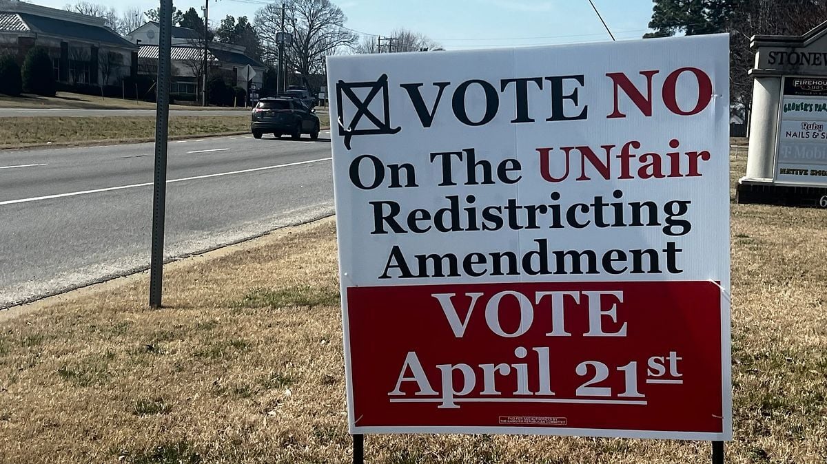 Virginia voters begin redistricting referendum voting