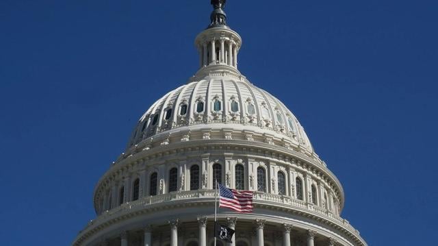 Poll: Independents sour on country's direction before midterms
