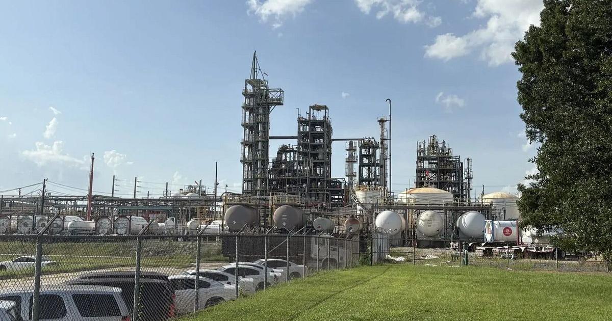 Louisiana could cut royalties on oil produced on state lands