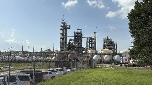 Energy Department reports sinking U.S. fuel, diesel demand