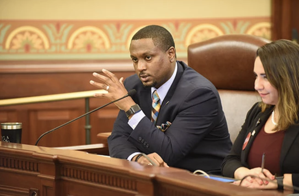 Illinois lawmaker seeks to change state's window tint restrictions