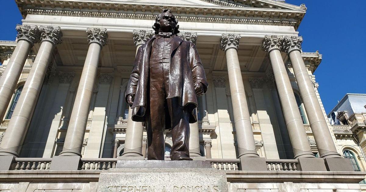 Illinois leaders sweat over tight budget; GOP wants more cuts