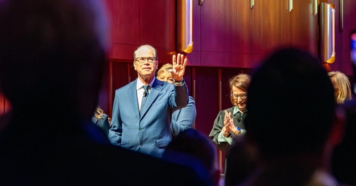 Illinois Quick Hits: Indiana governor 'working hard' to attract Bears