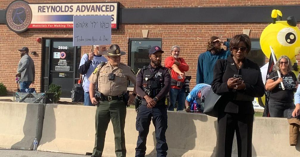 Illinois quick hits: More arrested in Broadview protests; shutdown impacting federal courts