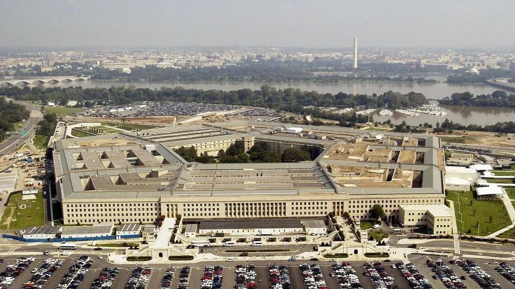 Lawmakers probe taxpayer savings in military contracts