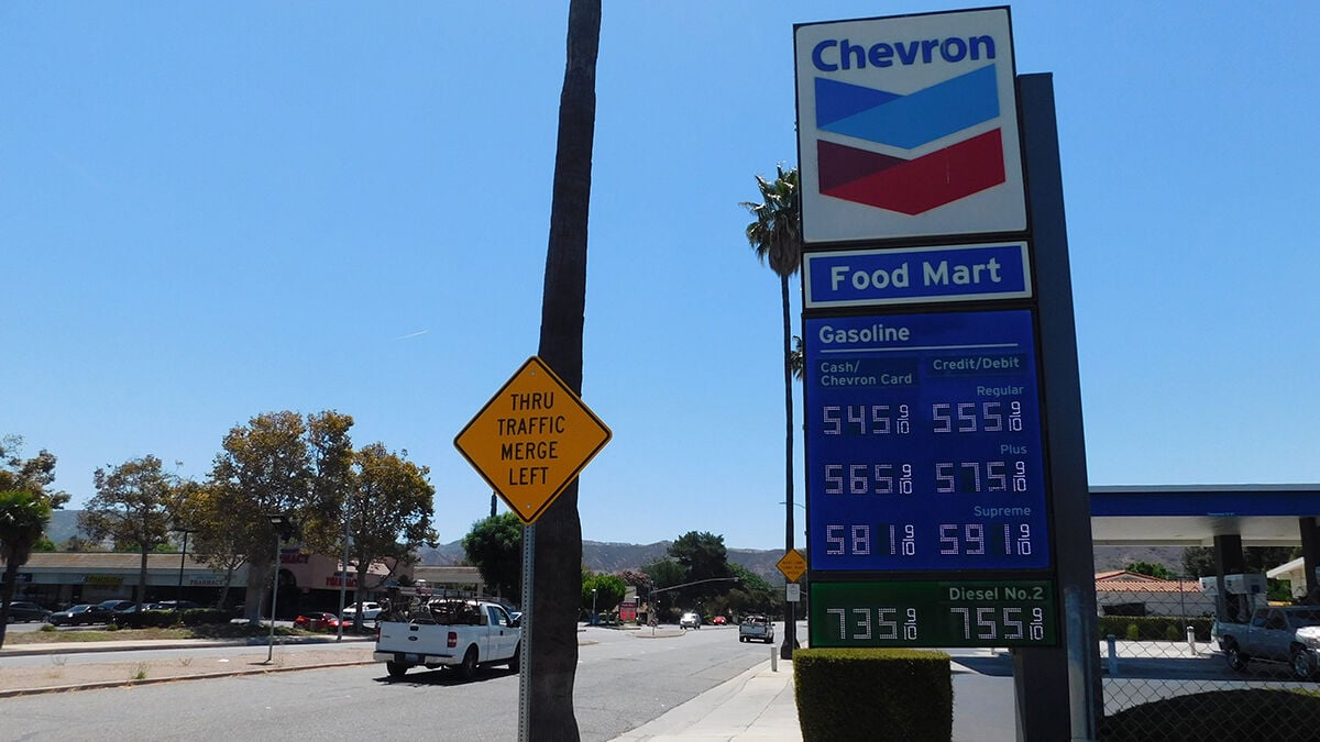 thecentersquare.com - Alton Wallace - EPA ends summer-gas rules early to lower U.S. pump prices