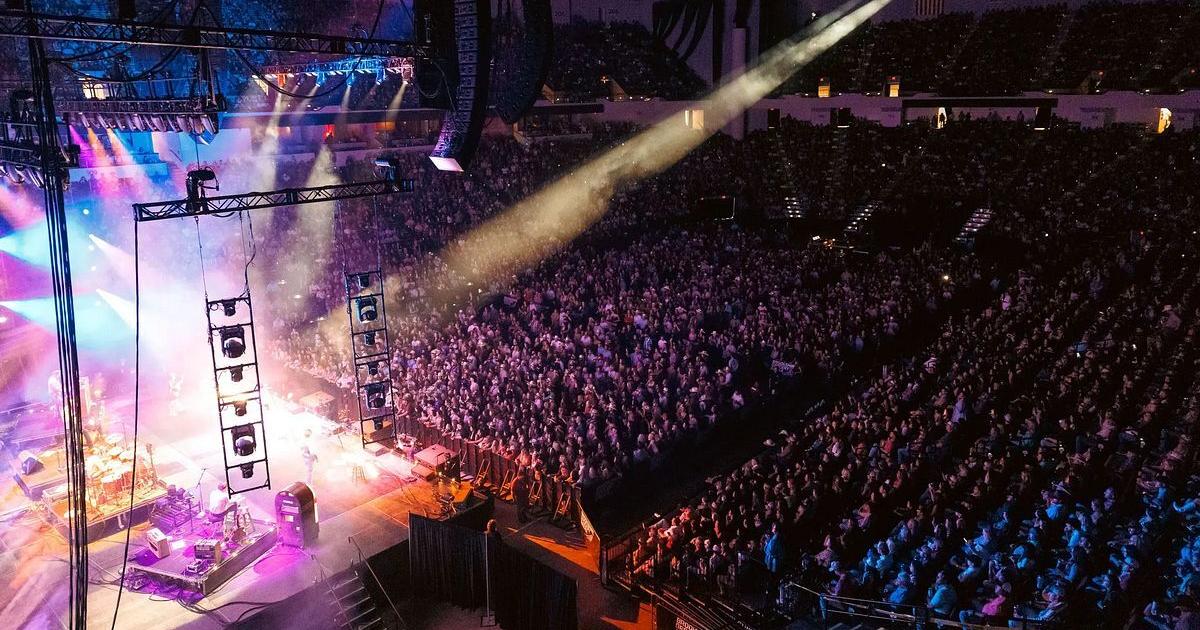 Illinois to ban automated ticket scalping, reselling ‘ghost tickets’