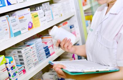FILE - Pharmacy, pharmacist, opioid crisis, oxycodone, prescription medication, drugs