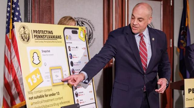 Lawsuit: Kids addicted, unsafe using Snapchat