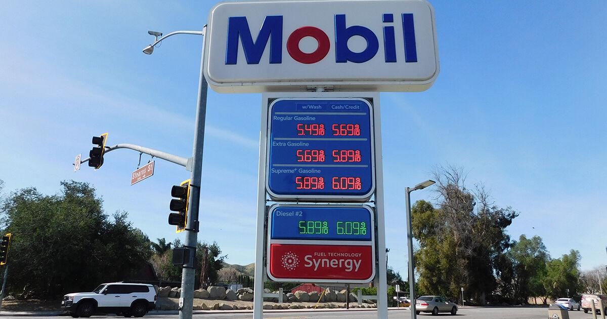 Gas prices continue to rise in Southwest, U.S. during conflict