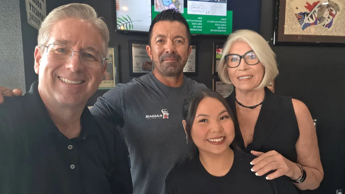 Arizonans still fighting to help detained restaurant owner - Arizona