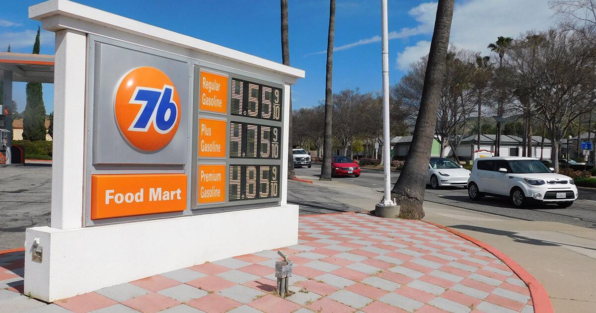 Gas prices climb in U.S., Southwest during war with Iran