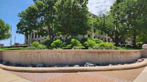 ‘Plaintiffs’ lawyer paradise:’ IL lawsuit-friendly courts jack up costs, report says