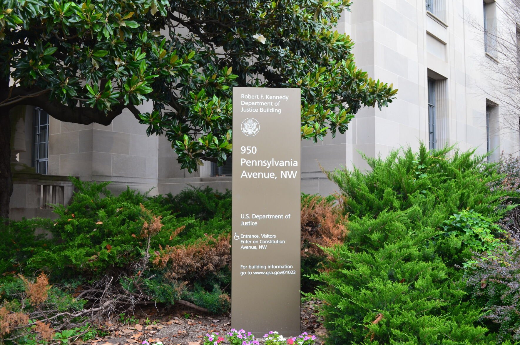 Justice Department formally drops challenge to Tennessee law