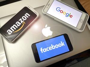 Illinois lawmakers consider measure to break app store monopolies