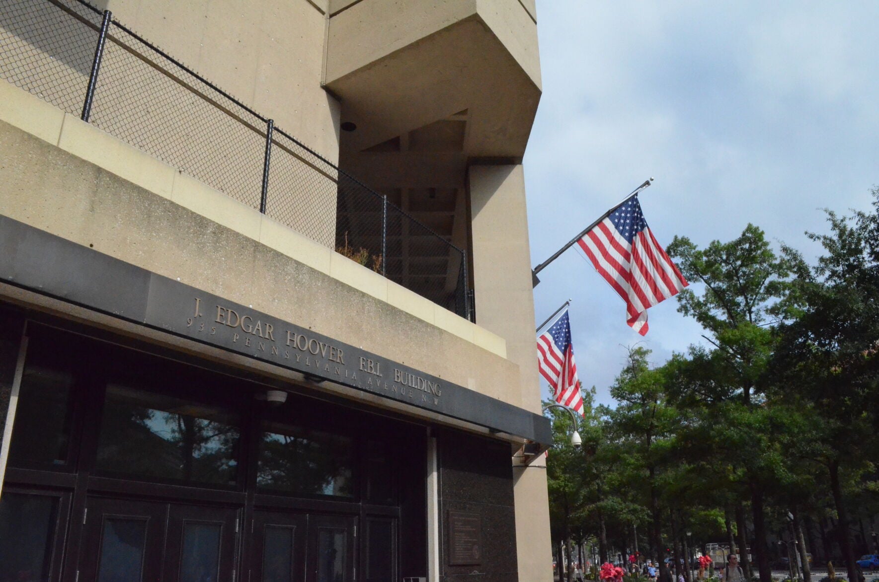 FBI says devices found near NYC mayor’s home after protest