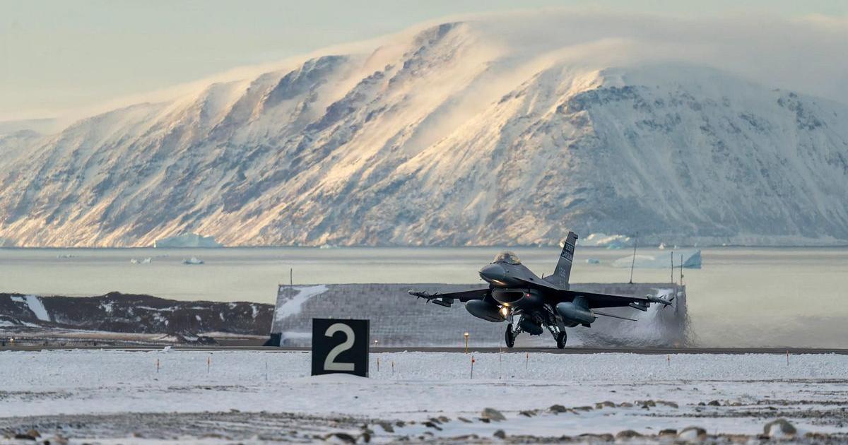 Trump eyes tariffs to pressure Greenland