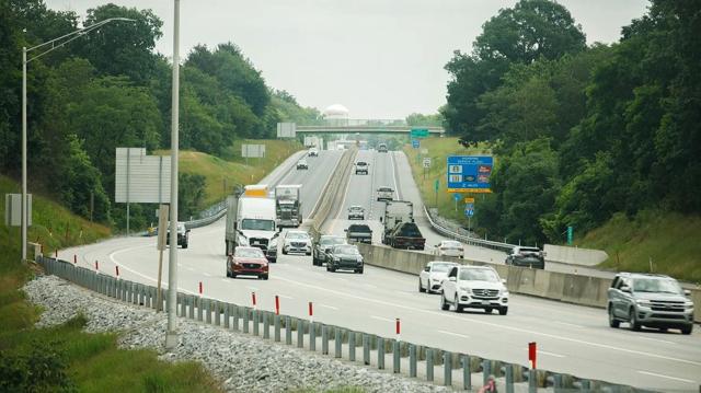 A new bill would address Pennsylvania turnpike toll rate signage