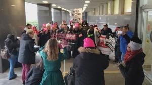 Lawmaker says adopting federal ‘no tax on tips’ would help workers