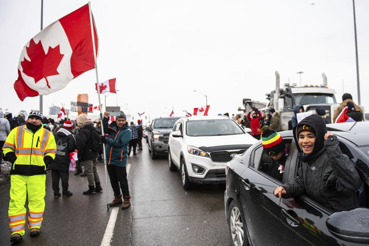 Trucker convoy protests Canada-U.S.vaccine mandate, grabs international  attention, National