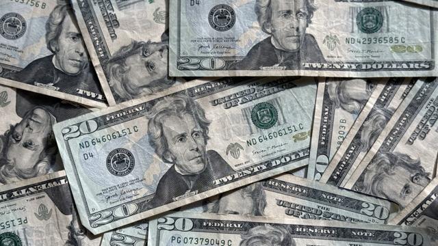 California minimum wage set to increase to $17.40 in 2027