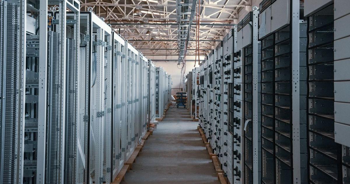Op-Ed: If you’re reading this online, you’re using a data center