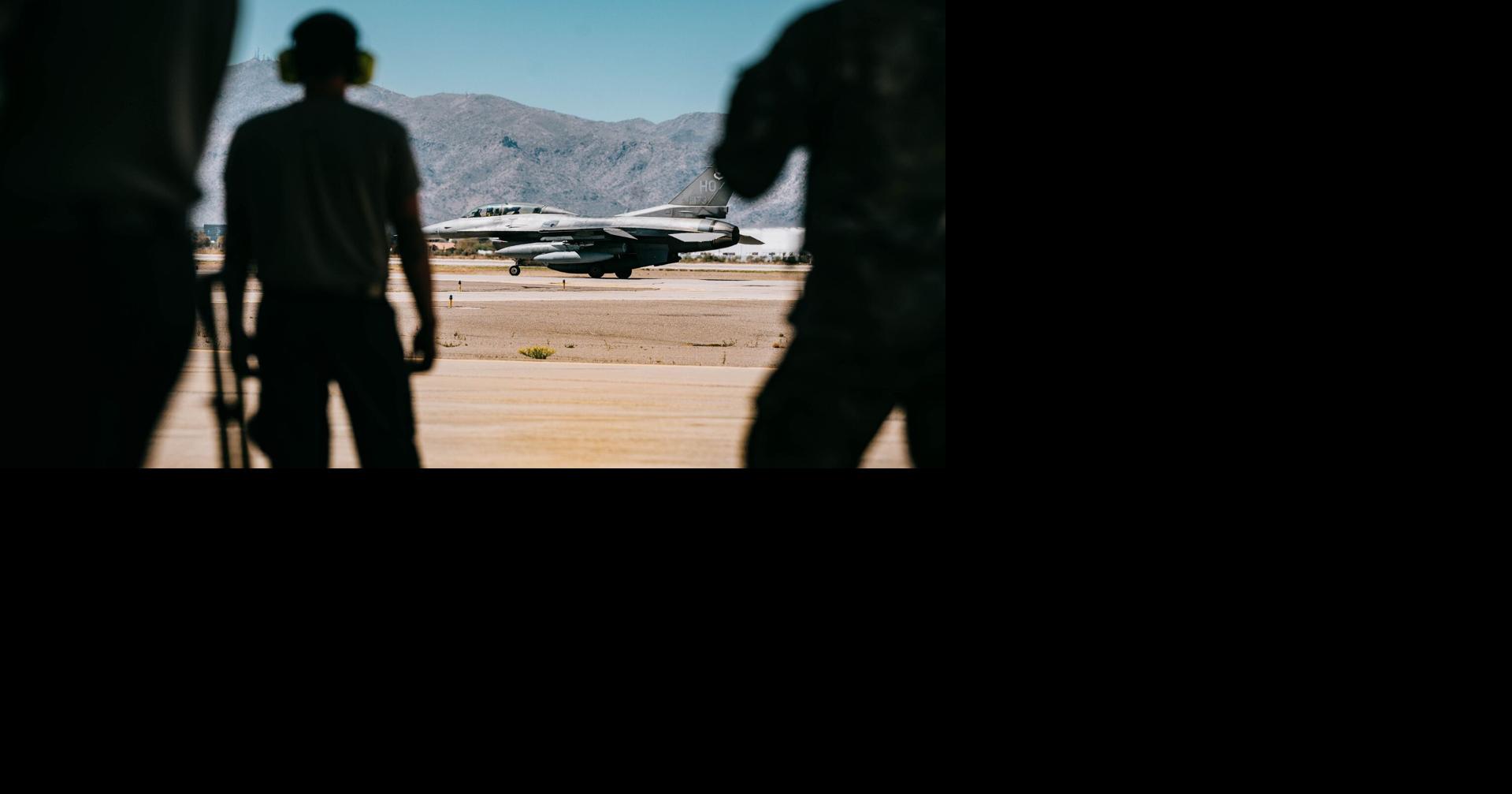 Duckworth pushes military IVF coverage as critics warn taxpayers could pay | Illinois