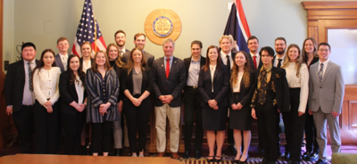 WWAMI Students with Governor Gordon photo