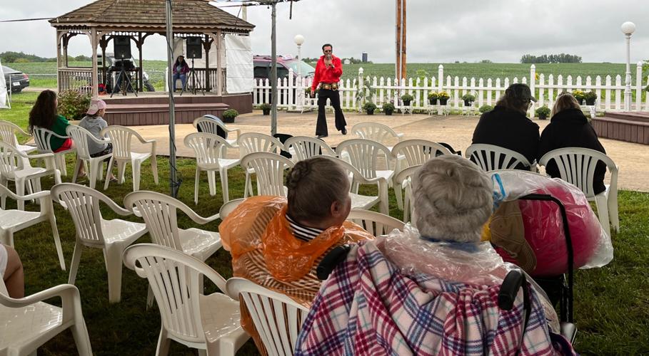 RAIN OR SHINE at the Farmer’s Pike Festival News